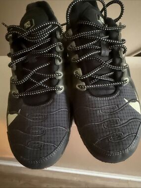 Nike Men's Black and White Low-Top Sneakers
